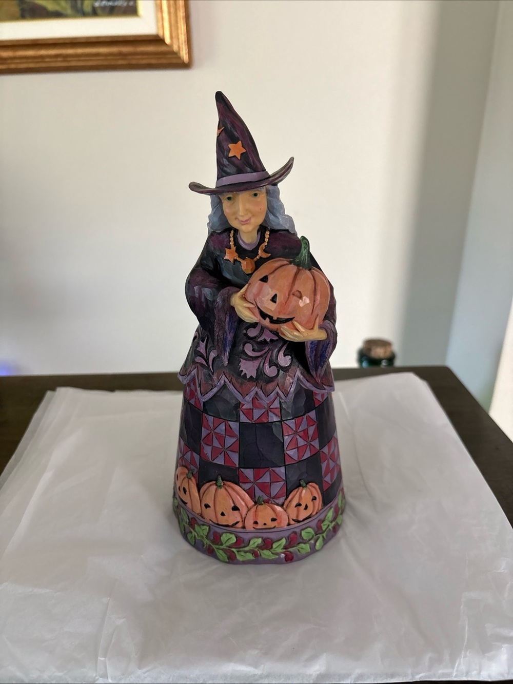 Jim Shore Heartwood Creek Halloween Witch Holding Pumpkin Figurine Spooktacular
